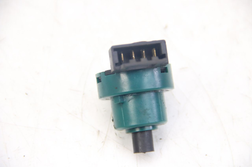 photo de INTERRUPTOR DE IGNIÇÃO PIAGGIO VESPA S 2T 50 (2007 - 2014) - Zoom do estado de desgaste