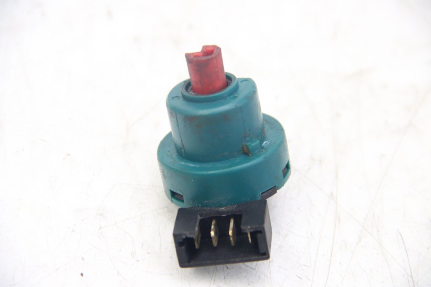 photo de INTERRUPTOR DE IGNIÇÃO PIAGGIO VESPA SPRINT 2T 50 (2014 - 2018) - Zoom do estado de desgaste