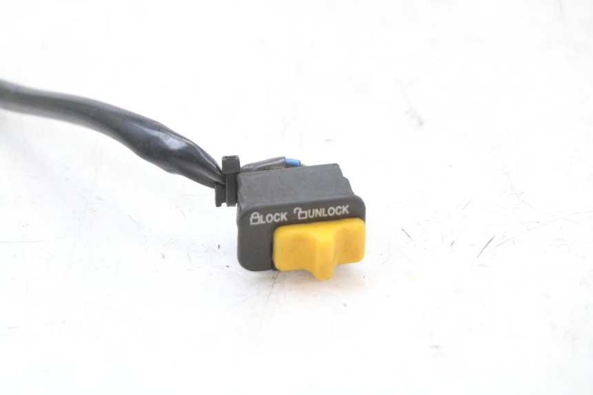 photo de INTERRUPTOR DE IGNIÇÃO SYM X-PRO 4T 50 (2014 - 2021) - Outro ângulo de visão