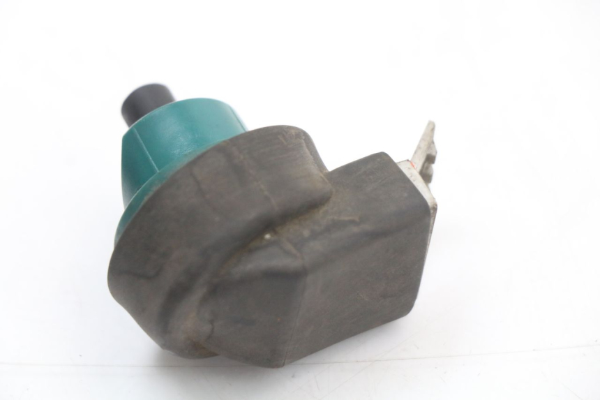 photo de INTERRUPTOR DE IGNIÇÃO PIAGGIO X10 125 (2012 - 2017) - Zoom do estado de desgaste
