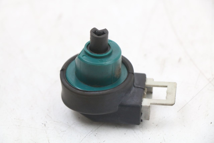 photo de INTERRUPTOR DE IGNIÇÃO PIAGGIO X10 125 (2012 - 2017) - Detalhe da peça