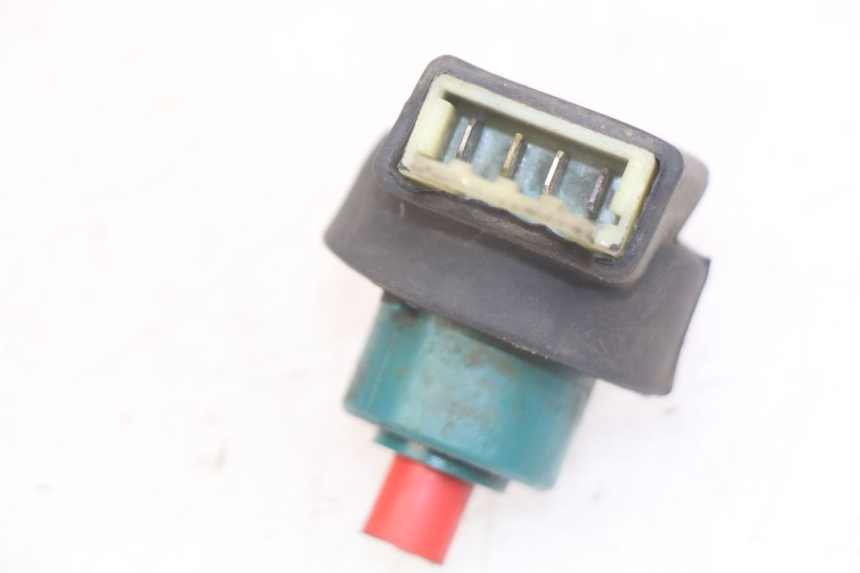 photo de INTERRUPTOR DE IGNIÇÃO PIAGGIO X9 EVOLUTION 125 (2003 - 2007) - Detalhe da peça