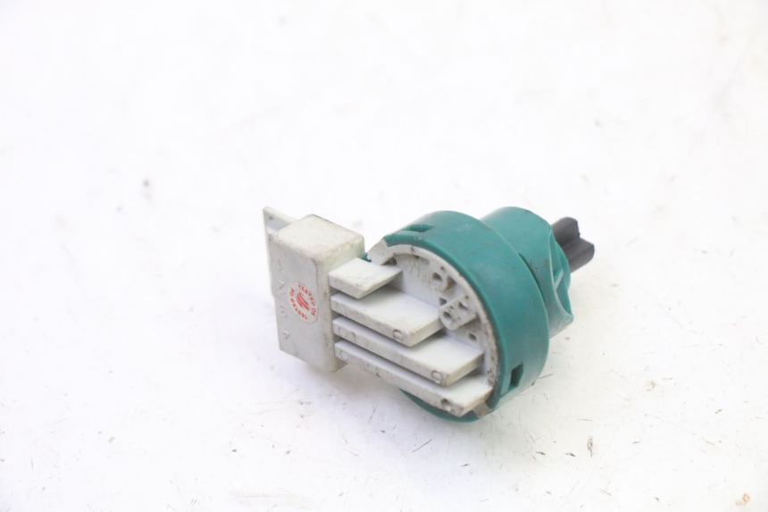 photo de INTERRUPTOR DE IGNIÇÃO PIAGGIO X9 EVOLUTION 125 (2003 - 2007) - Zoom do estado de desgaste