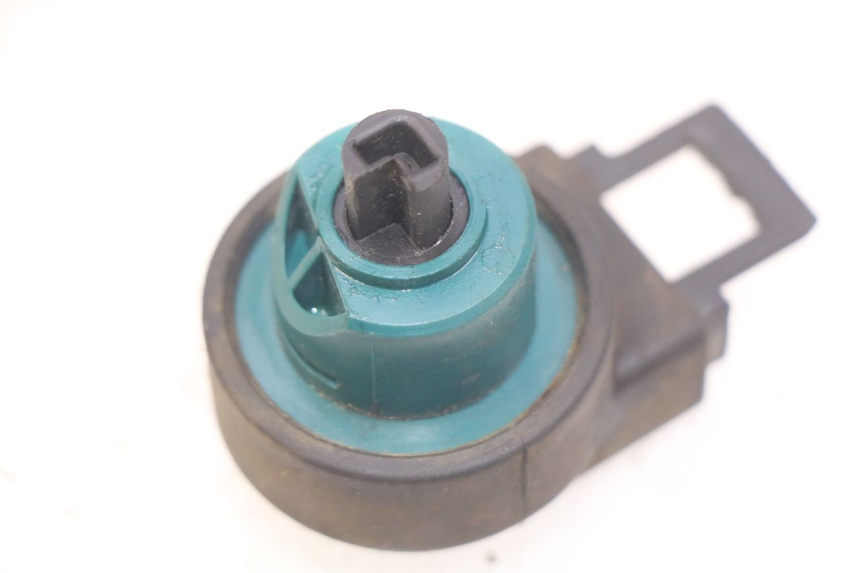 photo de INTERRUPTOR DE IGNIÇÃO PIAGGIO X9 125 (2000 - 2003) - Vista principal