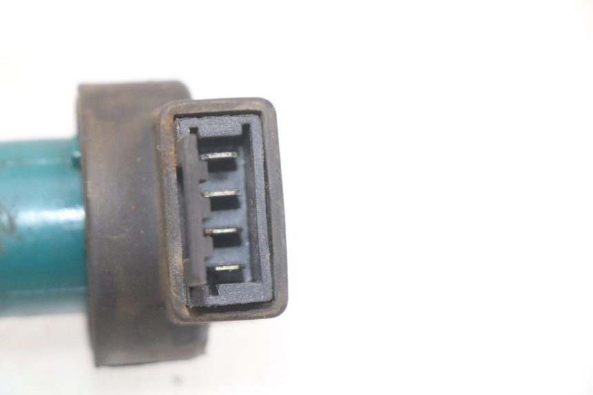 photo de INTERRUPTOR DE IGNIÇÃO PIAGGIO X9 125 (2000 - 2003) - Zoom do estado de desgaste