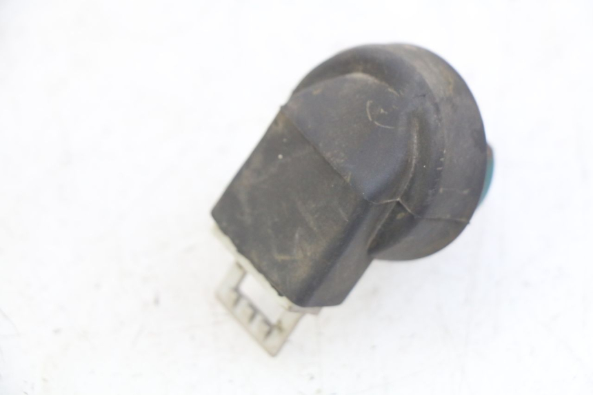 photo de INTERRUPTOR DE IGNIÇÃO PIAGGIO XEVO - X EVO 125 (2007 - 2017) - Zoom do estado de desgaste