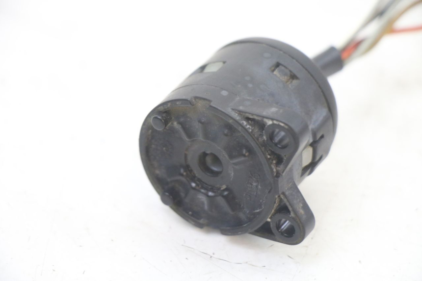 photo de INTERRUPTOR DE IGNIÇÃO YAMAHA BW'S NG NEXT GENERATION 50 (1996 - 2003) - Zoom do estado de desgaste