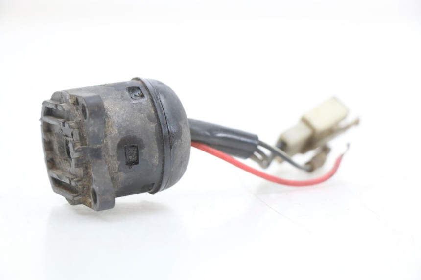 photo de INTERRUPTOR DE IGNIÇÃO YAMAHA YE ZEST 50 (1992 - 1998) - Zoom do estado de desgaste