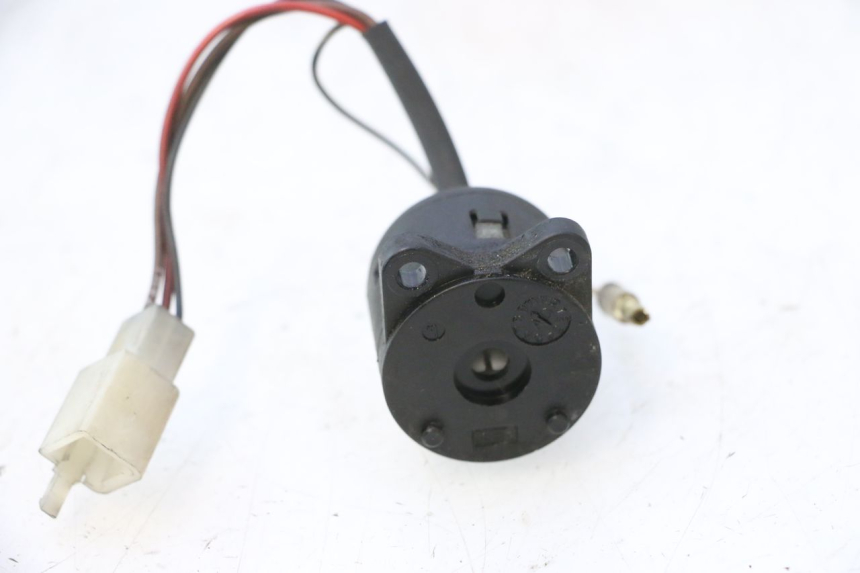 photo de CHAVE DE CORTE YAMAHA YP MAJESTY 125 (1998 - 2001) - Outro ângulo de visão