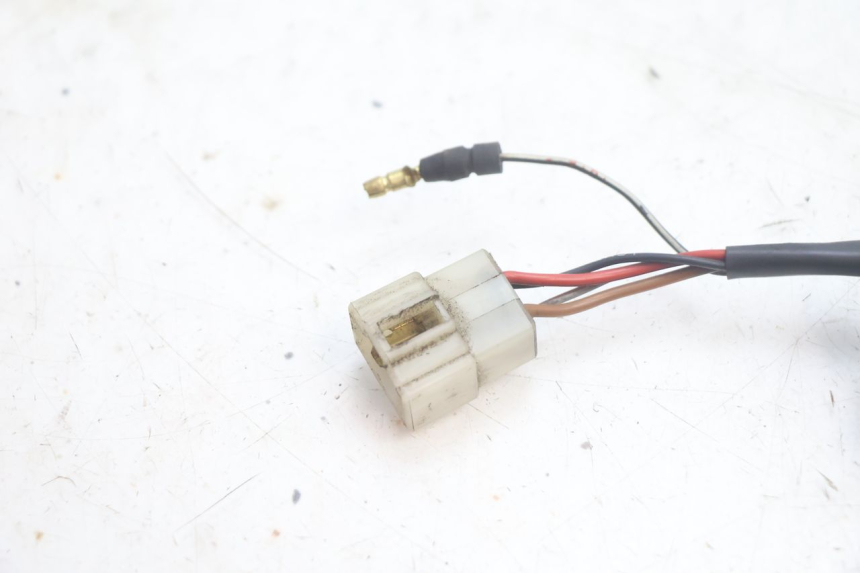 photo de INTERRUPTOR DE IGNIÇÃO YAMAHA YP MAJESTY 125 (2002 - 2006) - Detalhe da peça