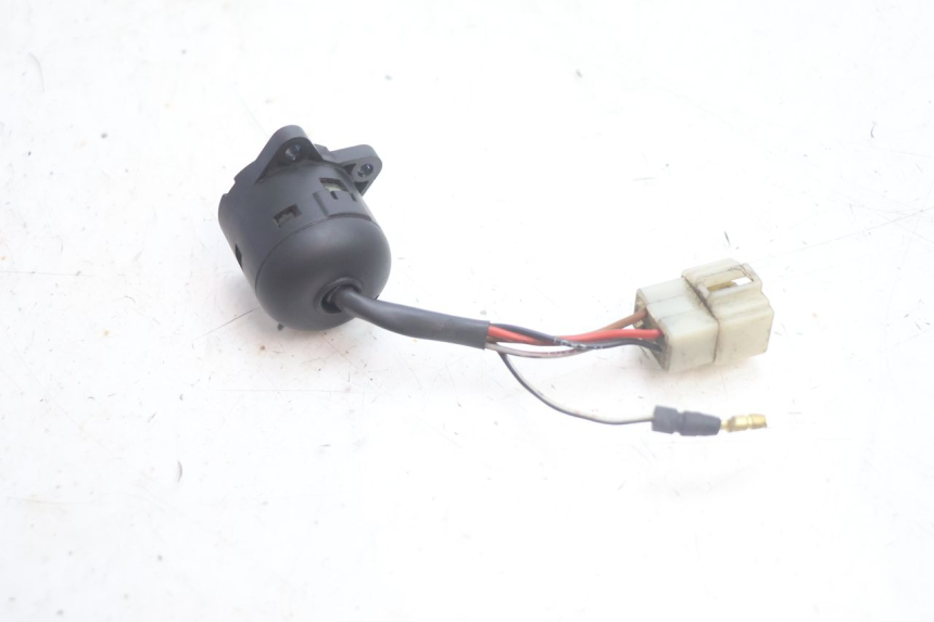 photo de INTERRUPTOR DE IGNIÇÃO YAMAHA YP MAJESTY 125 (2002 - 2006) - Outro ângulo de visão