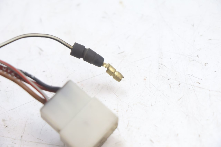 photo de INTERRUPTOR DE IGNIÇÃO YAMAHA YP MAJESTY 125 (2002 - 2006) - Pontos de fixação