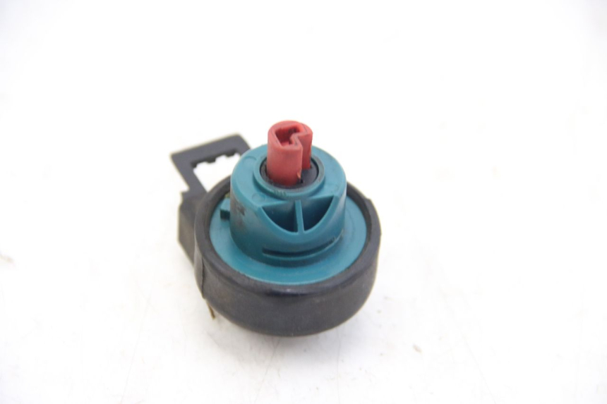 photo de INTERRUPTOR DE IGNIÇÃO PIAGGIO ZIP 2T 50 (2009 - 2019) - Detalhe da peça