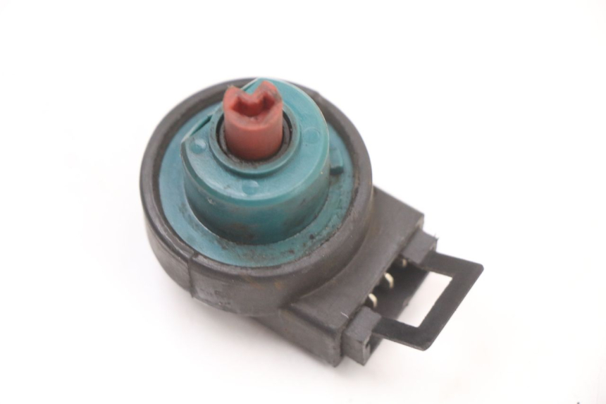 photo de INTERRUPTOR DE IGNIÇÃO PIAGGIO ZIP 2T 50 (2009 - 2019) - Zoom do estado de desgaste