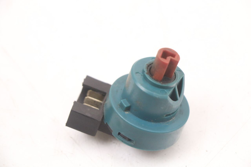 photo de INTERRUPTOR DE IGNIÇÃO PIAGGIO ZIP 2T 50 (2009 - 2019) - Detalhe da peça