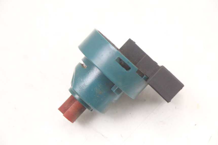 photo de INTERRUPTOR DE IGNIÇÃO PIAGGIO ZIP 2T 50 (2009 - 2019) - Zoom do estado de desgaste