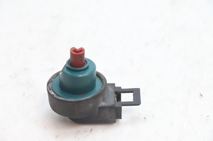 photo de INTERRUPTOR DE IGNIÇÃO PIAGGIO ZIP 2T 50 (2009 - 2019) - Detalhe da peça