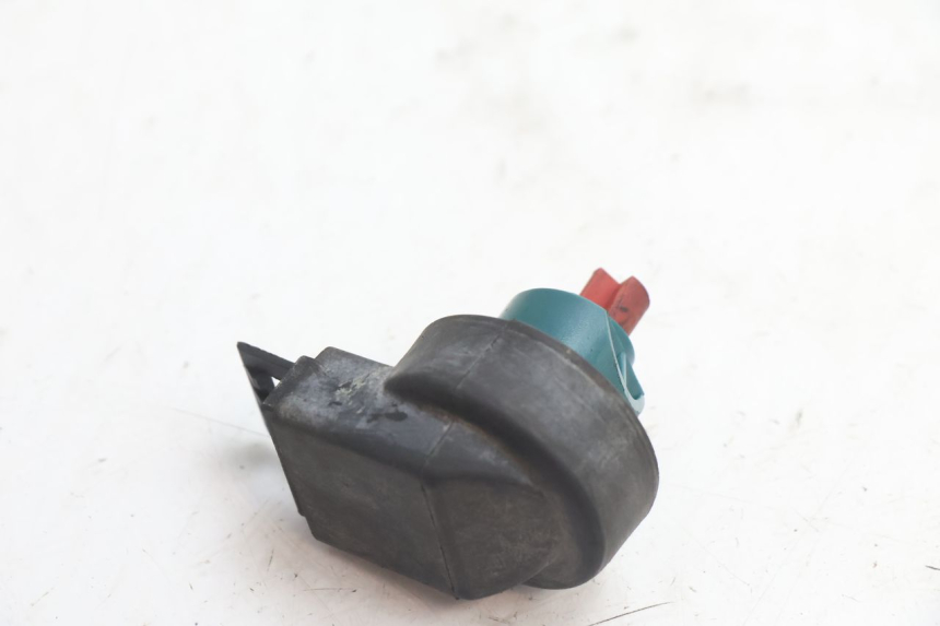 photo de INTERRUPTOR DE IGNIÇÃO PIAGGIO ZIP 2T 50 (2009 - 2019) - Zoom do estado de desgaste