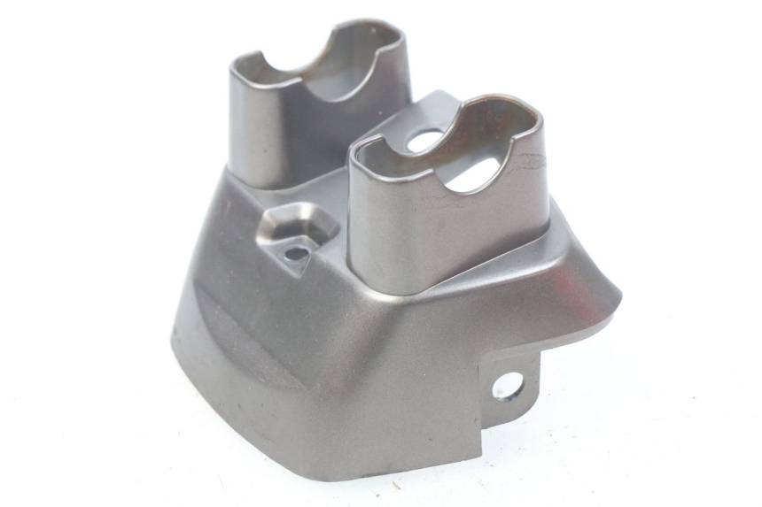 photo de PROTETOR DE GUIDÃO KYMCO AGILITY RS 2T 50 (2009 - 2013) - Detalhe da peça