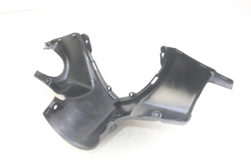 photo de COBERTURA TRASEIRA DO GUIDÃO KYMCO AGILITY 16+ 4T 50 (2018 - 2023) - Detalhe da peça