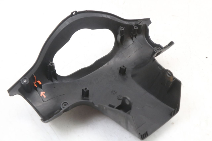 photo de COBERTURA TRASEIRA DO GUIDÃO KYMCO AGILITY CARRY 50 (2011 - 2020) - Pontos de fixação