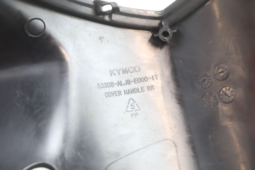 photo de COBERTURA TRASEIRA DO GUIDÃO KYMCO AGILITY CITY 16P 125 (2015 - 2024) - Estado da superfície