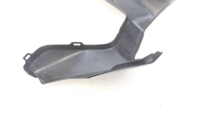 photo de CAPA DE GUIADOR TRASEIRA SUZUKI AN BURGMAN 400 (2006 - 2010) - Zoom do estado de desgaste