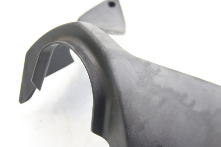 photo de COBERTURA TRASEIRA DO GUIDÃO APRILIA ATLANTIC 500 (2002 - 2003) - Detalhes característicos