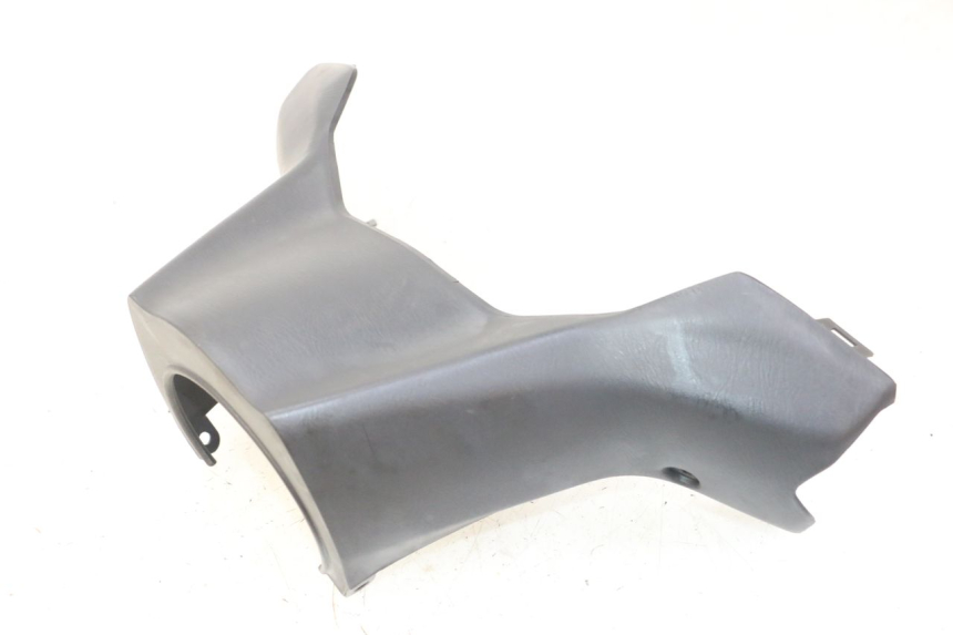 photo de COBERTURA TRASEIRA DO GUIDÃO SUZUKI BURGMAN 125 (2007 - 2014) - Zoom do estado de desgaste