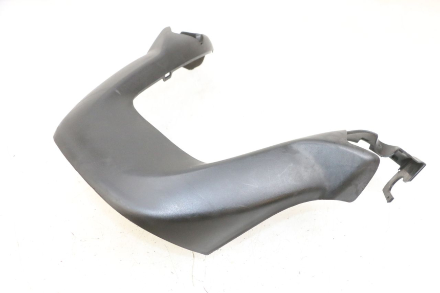 photo de COBERTURA TRASEIRA DO GUIDÃO SUZUKI BURGMAN 650 (2013 - 2020) - Detalhe da peça