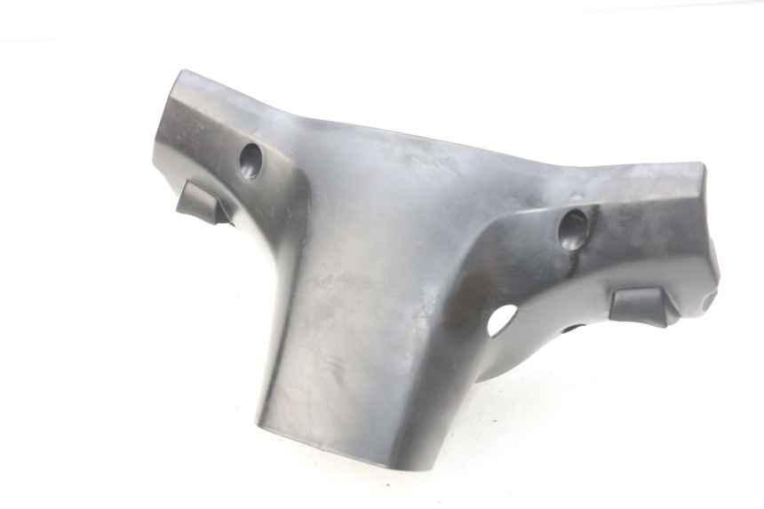 photo de COBERTURA TRASEIRA DO GUIDÃO YAMAHA BW'S 50 (2004 - 2017) - Detalhe da peça