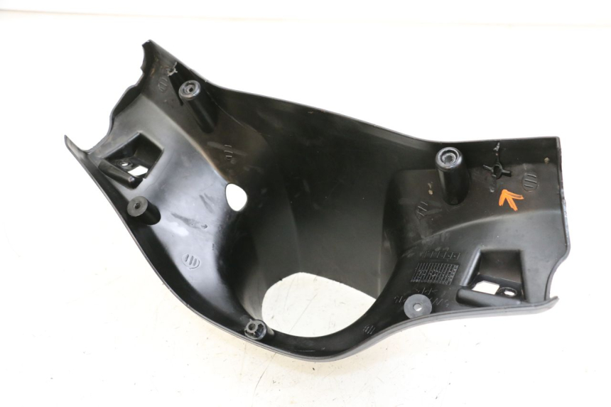 photo de COBERTURA TRASEIRA DO GUIDÃO YAMAHA BW'S 50 (2004 - 2017) - Detalhe da peça