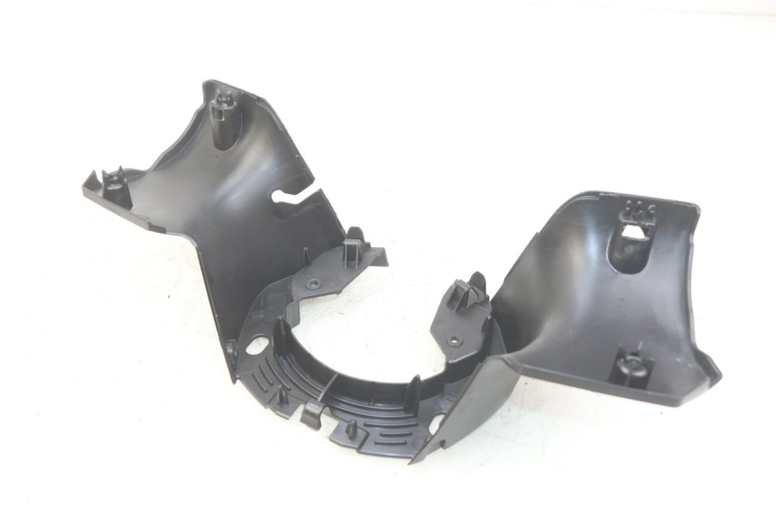photo de COBERTURA TRASEIRA DO GUIDÃO PEUGEOT CITYSTAR AIR 125 (2014 - 2017) - Detalhe da peça