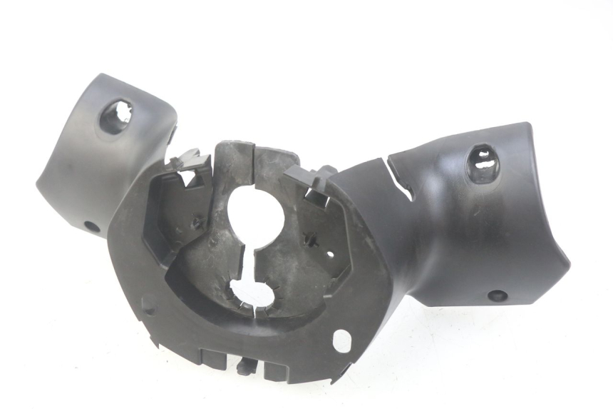 photo de CAPA DE GUIADOR TRASEIRA PEUGEOT CITYSTAR 125 (2011 - 2017) - Ampliação técnica