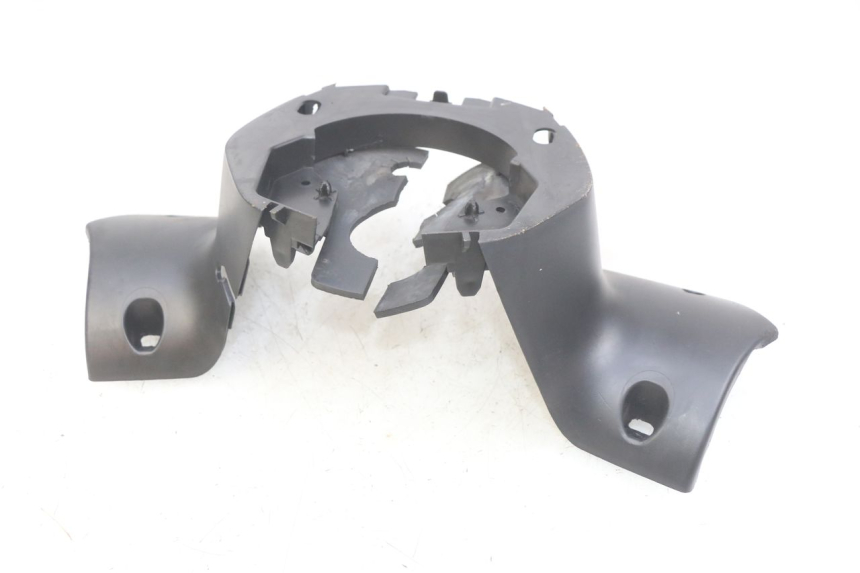 photo de CAPA DE GUIADOR TRASEIRA PEUGEOT CITYSTAR 125 (2011 - 2017) - Ampliação técnica