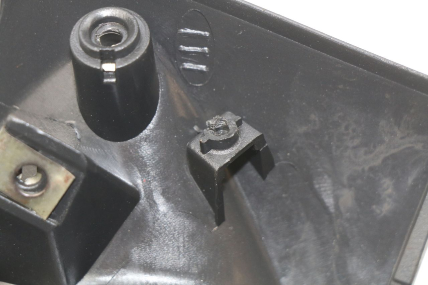 photo de COBERTURA TRASEIRA DO GUIDÃO RIDE CLASSIC 2T 50 (2014 - 2022) - Outro ângulo de visão