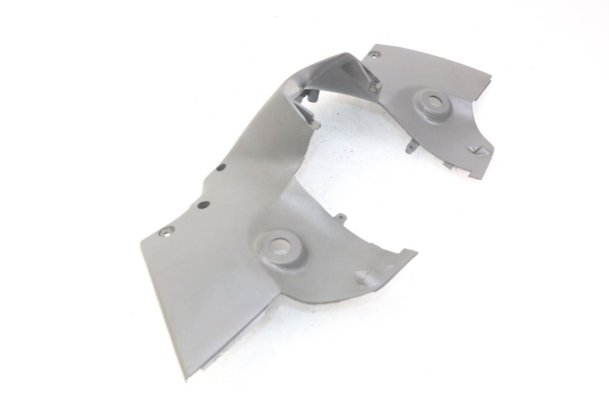 photo de COBERTURA TRASEIRA DO GUIDÃO SUZUKI CP 80 (1985 - 1996) - Detalhe da peça