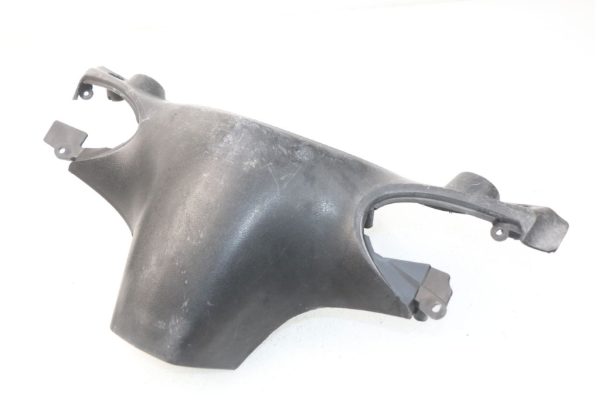 photo de CAPA DO GUIADOR TRASEIRO YAMAHA CYGNUS X INJECTION 125 (2007 - 2013) - Zoom do estado de desgaste