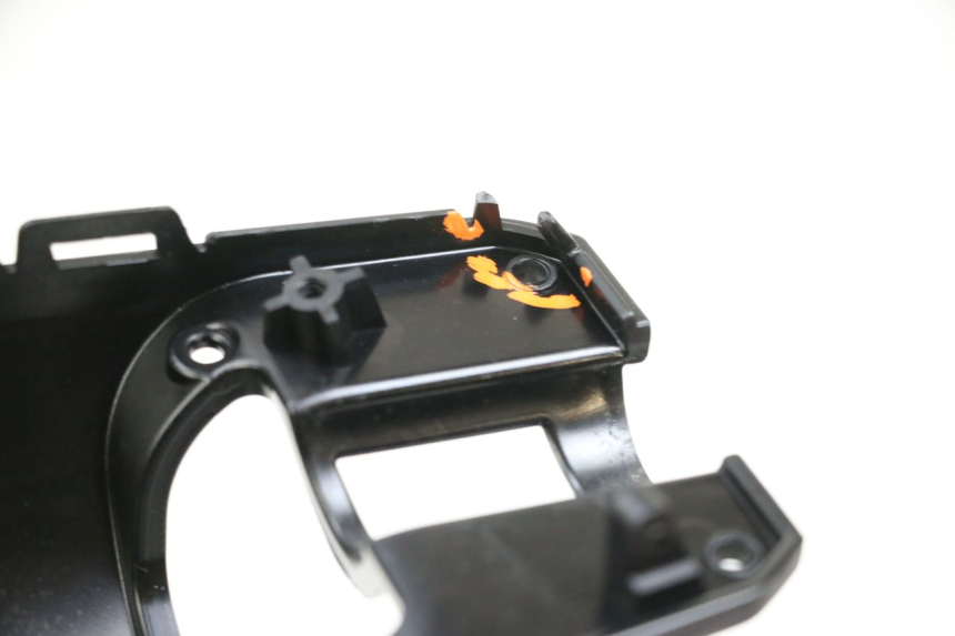 photo de COBERTURA TRASEIRA DO GUIDÃO SEGWAY NINEBOT E125S 1 (2022 - 2026) - Outro ângulo de visão