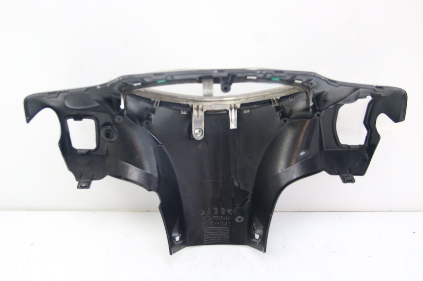 photo de COBERTURA TRASEIRA DO GUIDÃO YAMAHA D'ELIGHT DELIGHT 125 (2017 - 2020) - Detalhe da peça