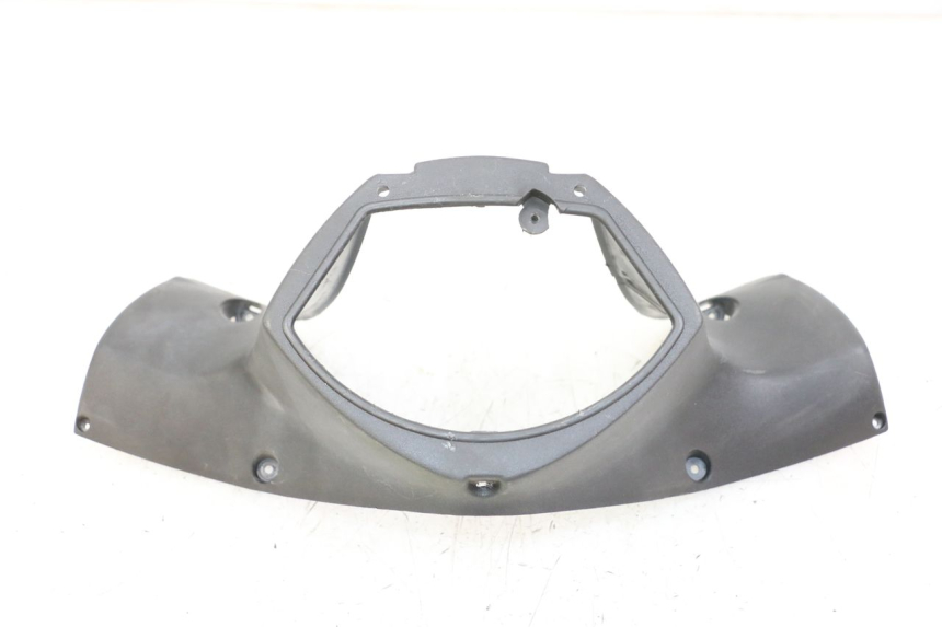 photo de COBERTURA TRASEIRA DO GUIDÃO PEUGEOT ELYSTAR 125 (2002 - 2007) - Ampliação técnica
