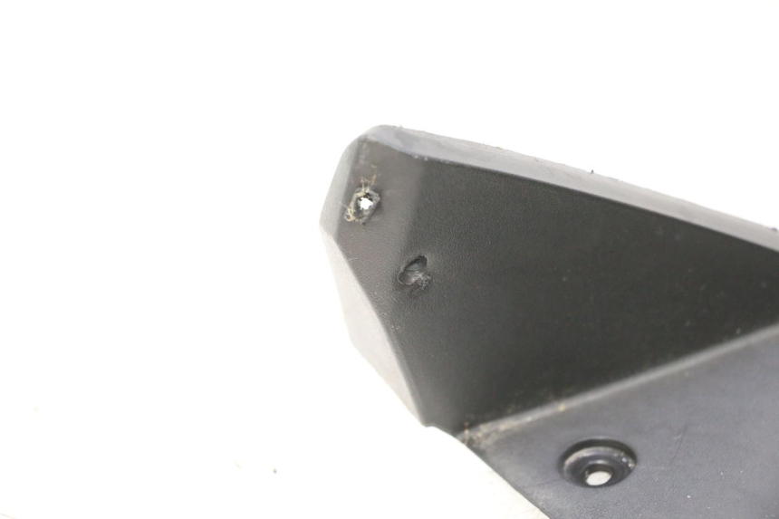 photo de COBERTURA TRASEIRA DO GUIDÃO JM MOTORS F45i 4T 50 (2020 - 2023) - Zoom do estado de desgaste