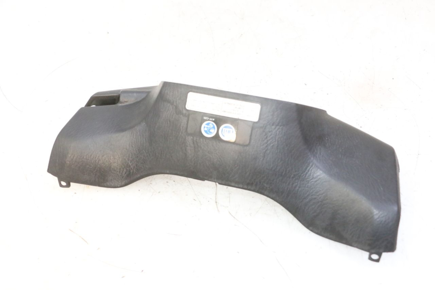 photo de COBERTURA TRASEIRA DO GUIDÃO HONDA FES S-WING SWING ABS 125 (2007 - 2015) - Outro ângulo de visão