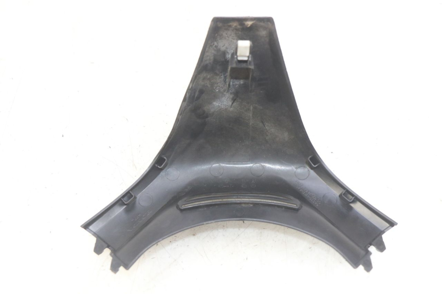 photo de COBERTURA TRASEIRA DO GUIDÃO HONDA FJS SILVERWING SILVER WING 400 (2009 - 2016) - Detalhe da peça