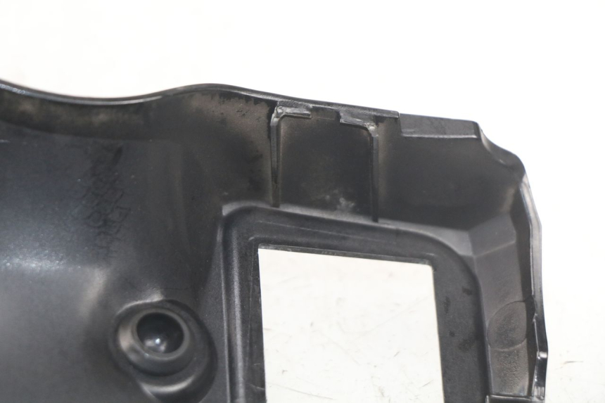 photo de COBERTURA TRASEIRA DO GUIDÃO MBK FLIPPER 115 (2013 - 2017) - Outro ângulo de visão