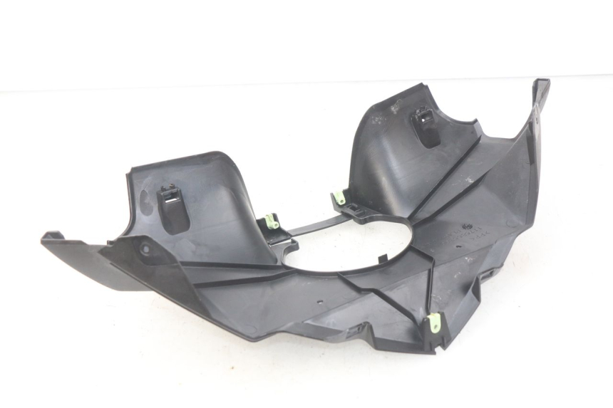 photo de COBERTURA TRASEIRA DO GUIDÃO PEUGEOT GEOPOLIS 400 (2007 - 2013) - Ampliação técnica