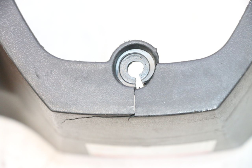 photo de COBERTURA TRASEIRA DO GUIDÃO NECO GPX LC 2T 50 (2014 - 2018) - Pontos de fixação