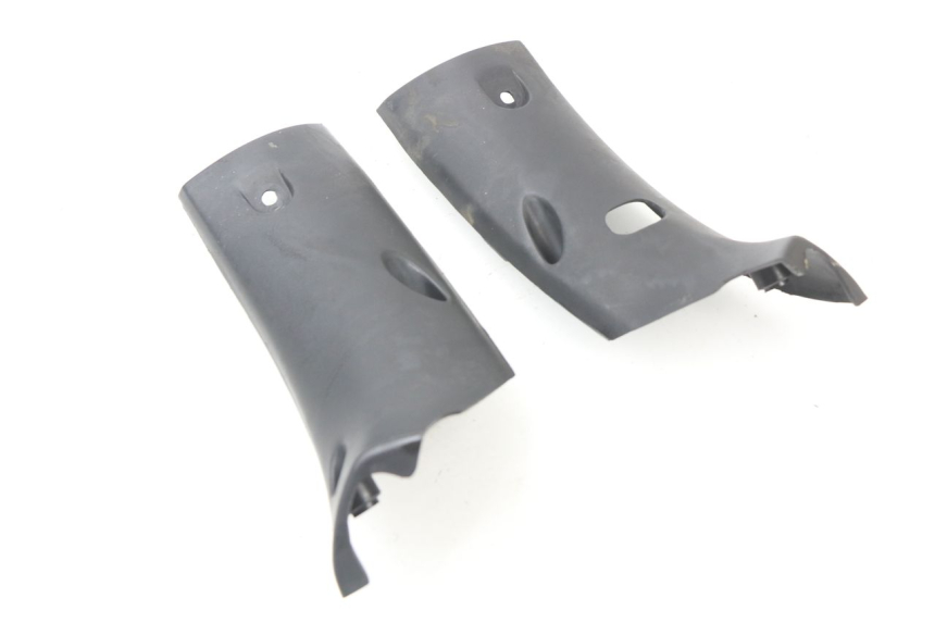 photo de COBERTURA TRASEIRA DO GUIDÃO KYMCO GRAND DINK 250 (2002 - 2007) - Detalhe da peça