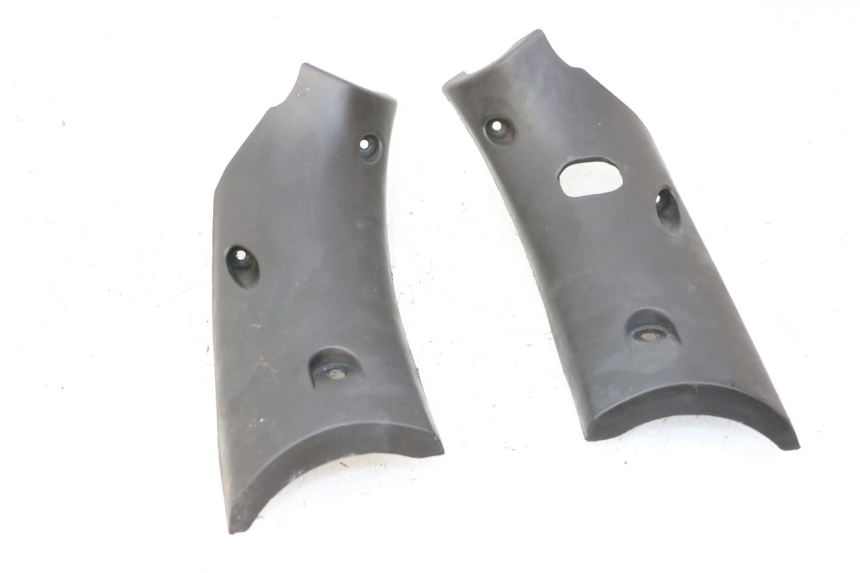 photo de COBERTURA TRASEIRA DO GUIDÃO KYMCO GRAND DINK 125 (2008 - 2014) - Detalhe da peça