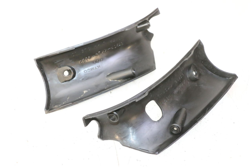 photo de COBERTURA TRASEIRA DO GUIDÃO KYMCO GRAND DINK 125 (2008 - 2014) - Outro ângulo de visão